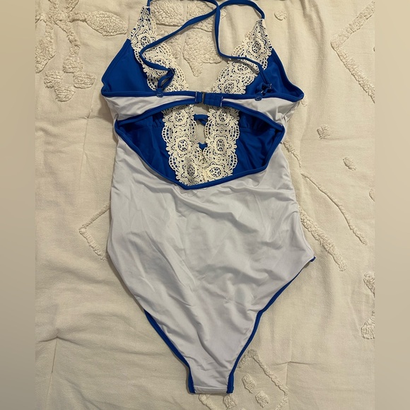 CUPSHE Swimsuit One Piece Boho Plunge-Neck Lace - Picture 8 of 16